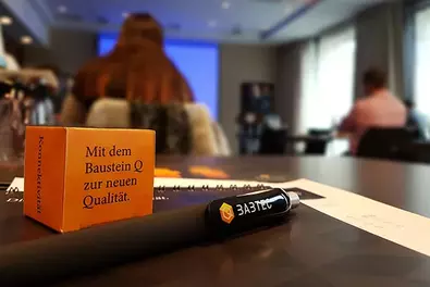Vernetzung pur Nahaufnahme von Babtec-Werbemitteln beim Q.Event