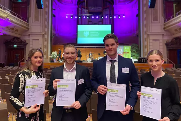 Babtec is supporting two students at the University of Wuppertal with the Deutschlandstipendium scholarship in the coming funding year. Babtec is supporting two students at the University of Wuppertal with the Deutschlandstipendium scholarship in the coming funding year.
