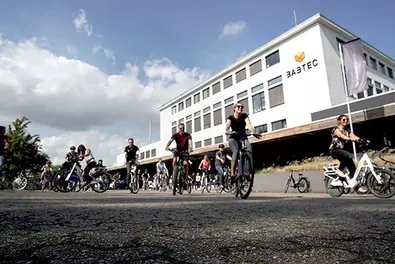 Route trip 2018 Participants of the route ride start with bicycles in front of the office in Wuppertal