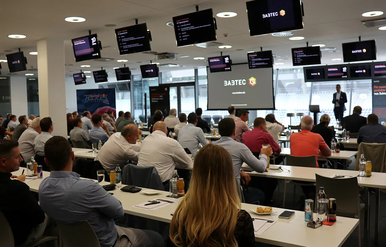 Lecture in the meeting room of Polycontact AG